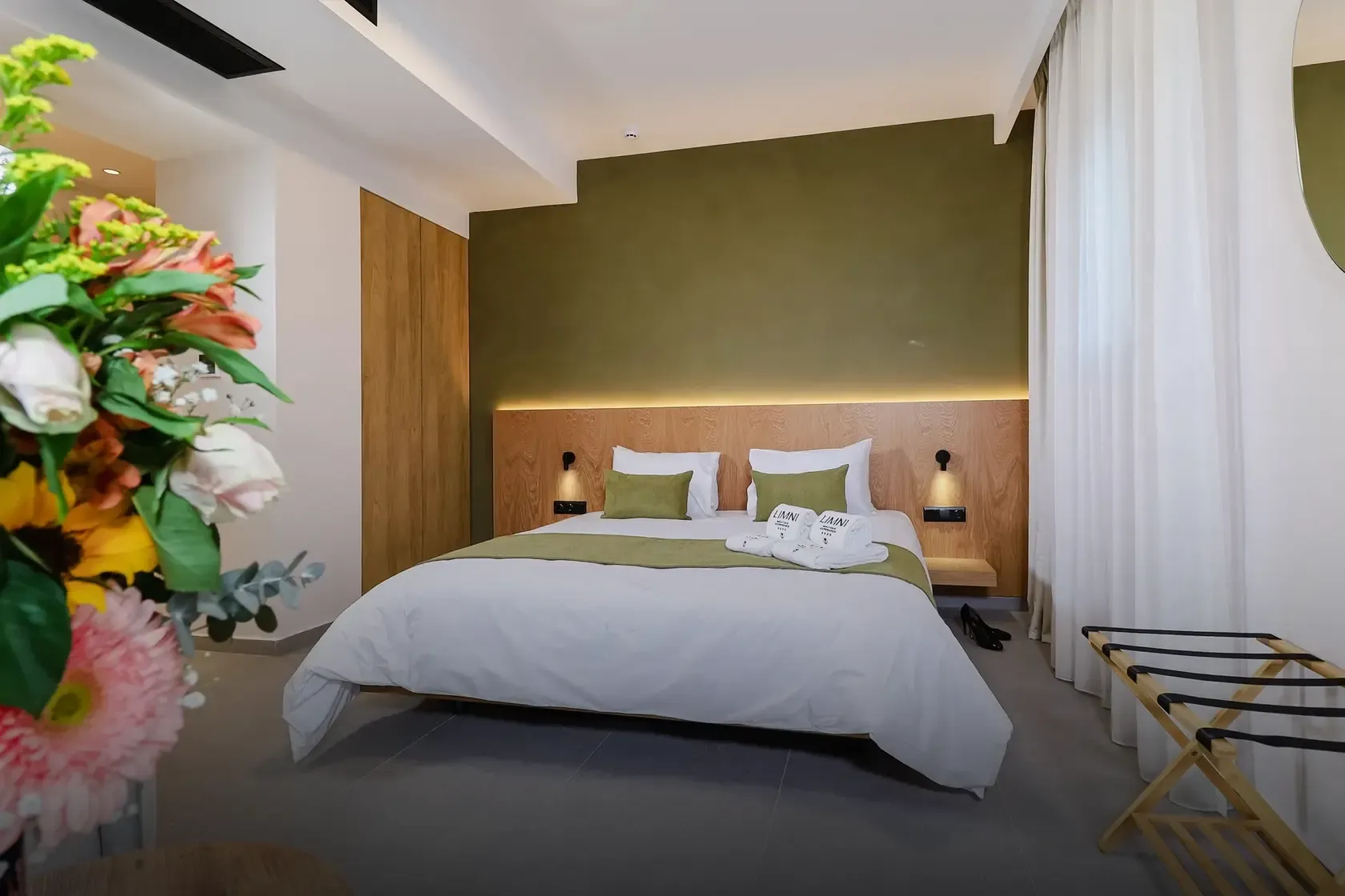 Deluxe Triple Room with Jacuzzi